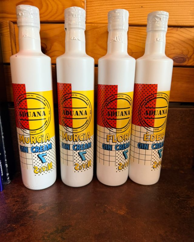 Garrafas Gin Cream 7 personalizadas para o bar Aduana